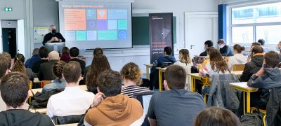 Students meeting with Orange Cyberdefense