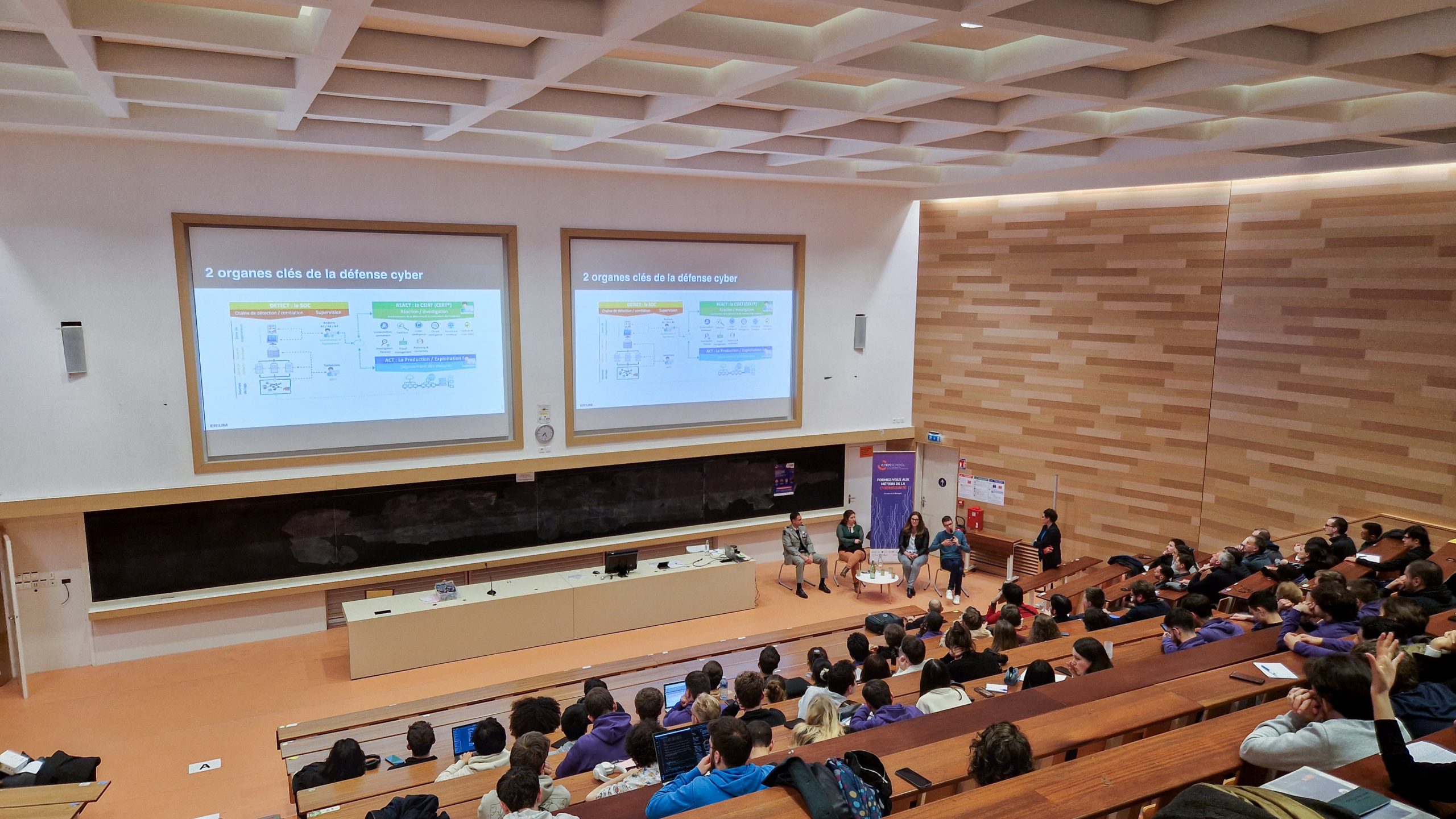 les intervenants lors de la table ronde