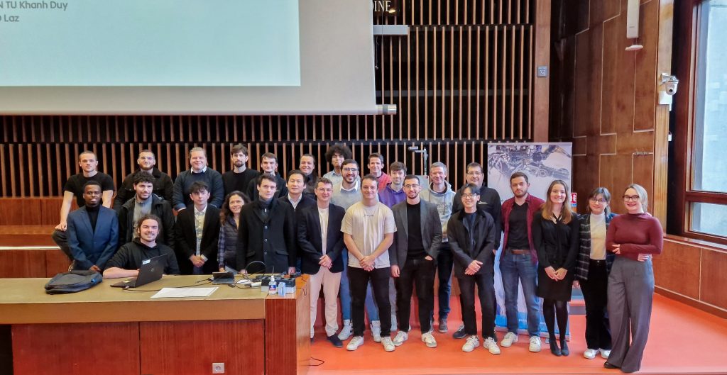 Etudiants diplomés de l'ISTIC