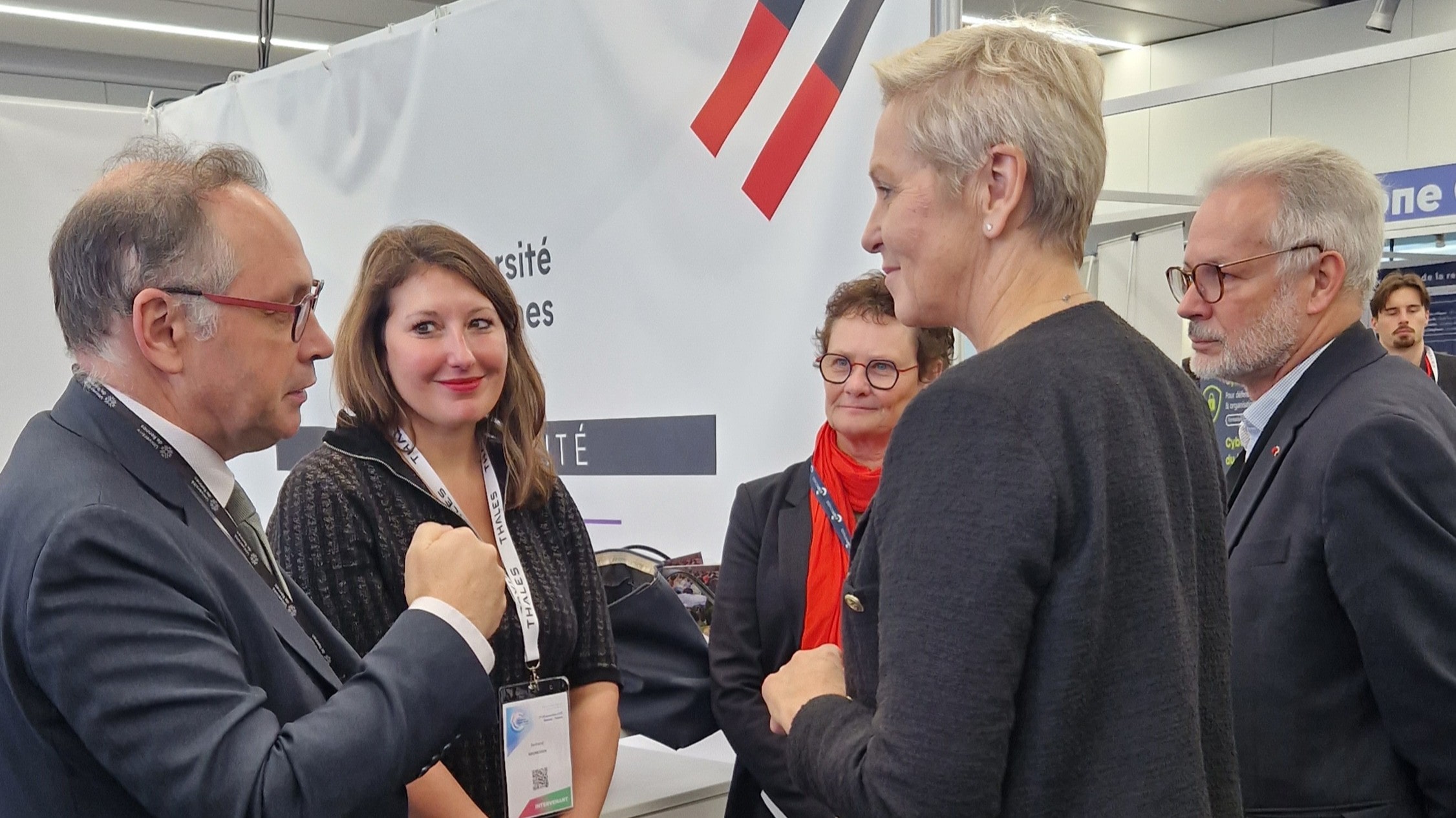 La ministre sur le stand