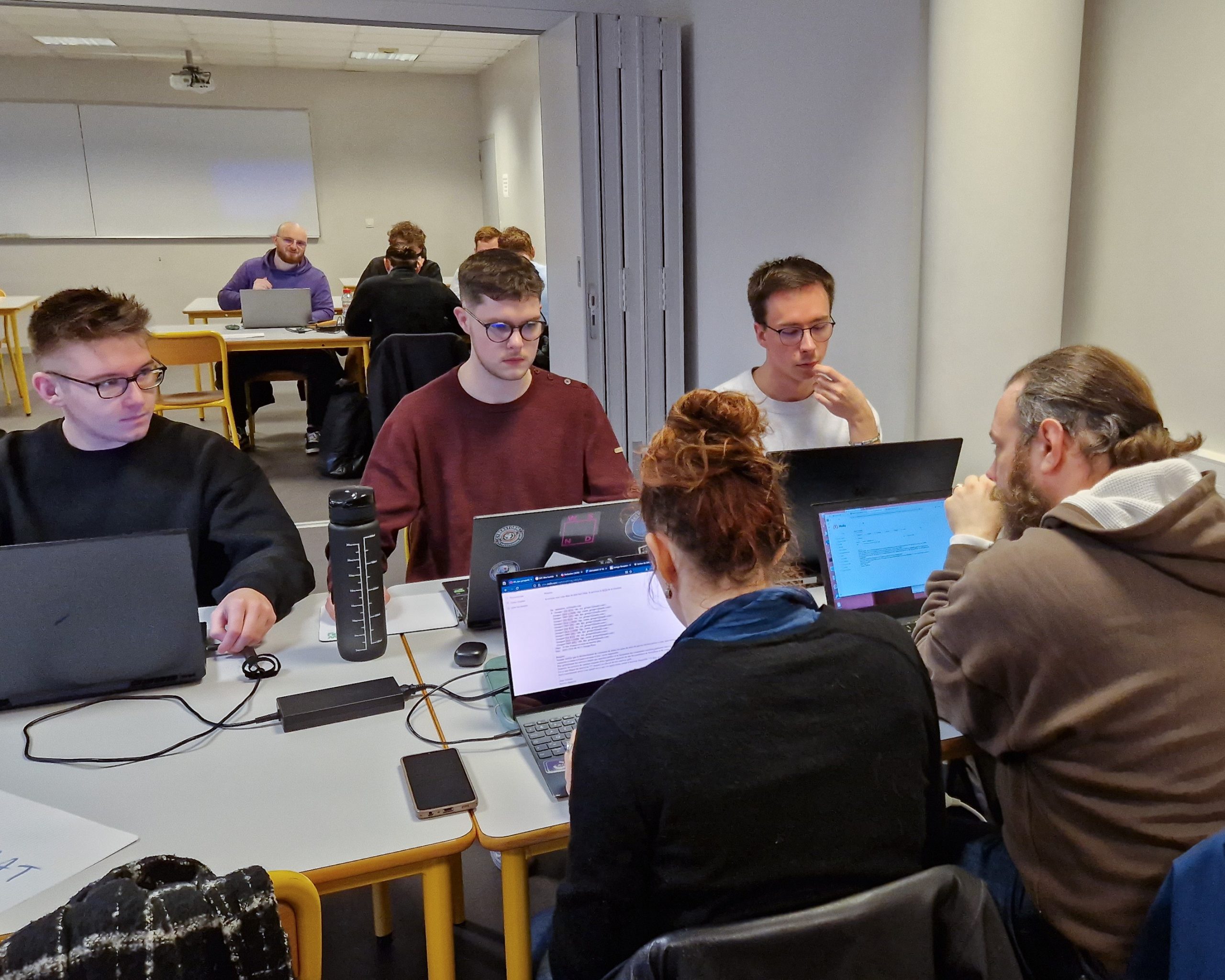 Etudiants durant l'exercice