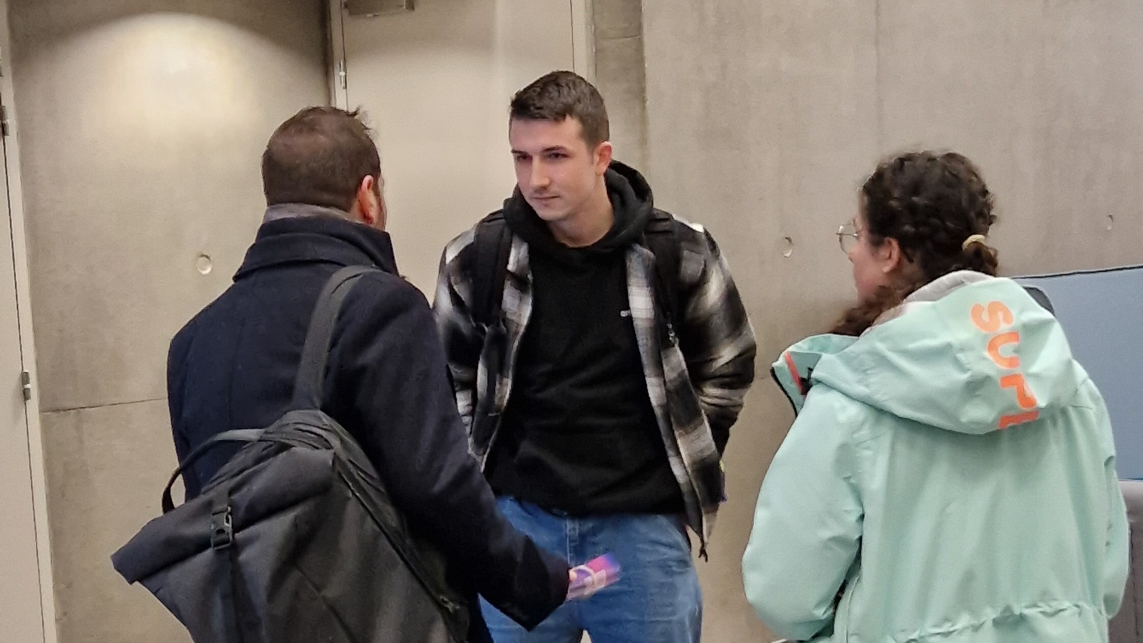 Echange lors du cocktail