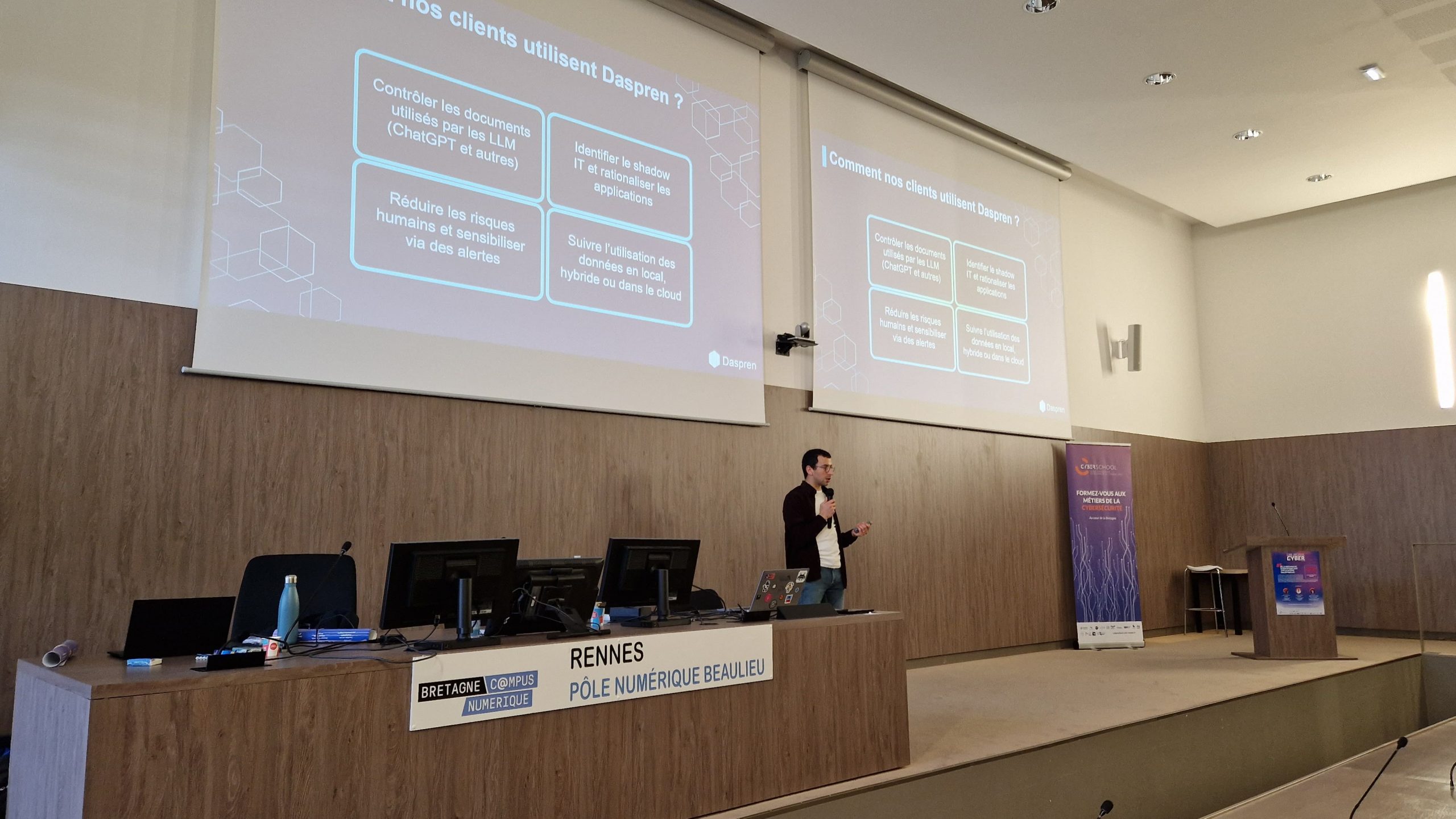 Présentation dans l'amphithéâtre